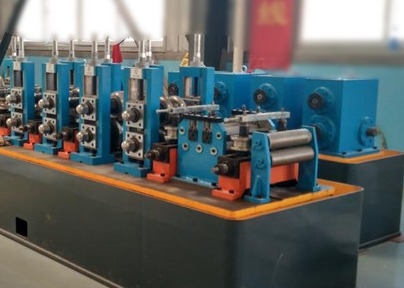 Carbon Steel Square 2.5mm Tube Mill Machine 30mm/Min Steel Pipe Production Line